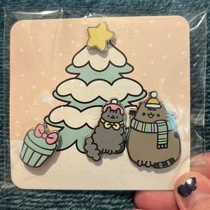 Pusheen box Christmas pins
